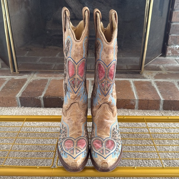 Great condition, adorable Corral cowboy boots! 👢🤠 - Picture 4 of 7